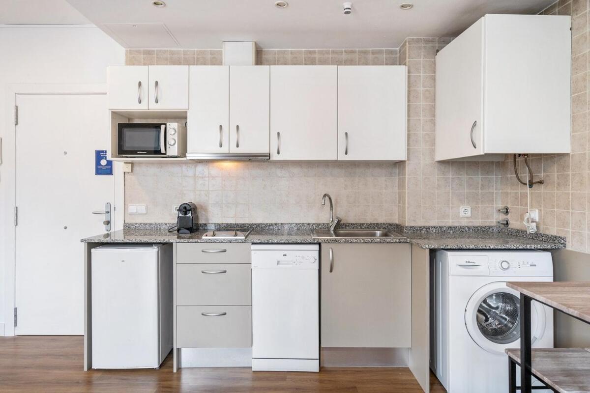 ברצלונה Lodging Apartments Liceu G1 מראה חיצוני תמונה