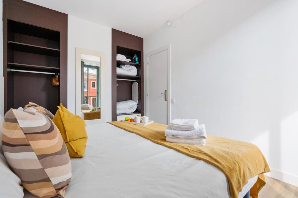 ברצלונה Lodging Apartments Liceu G1 מראה חיצוני תמונה